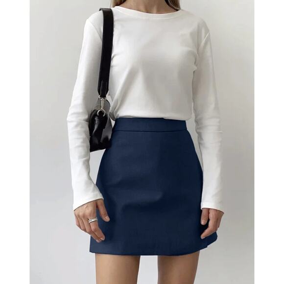 Asymmetric Layered Split Mini Skirt | Size 6 - Picture 2 of 5
